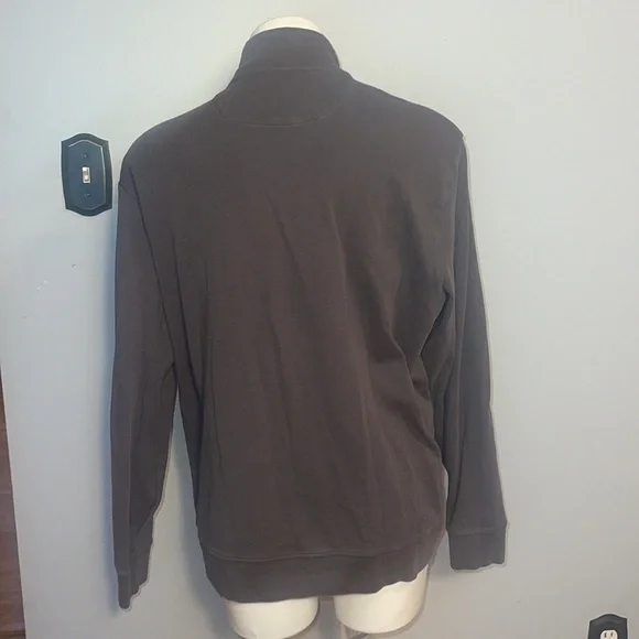 Vineyard Vines Men’s 1/4 zip pullover. Gray with black whale logo. Large - Picture 5 of 9